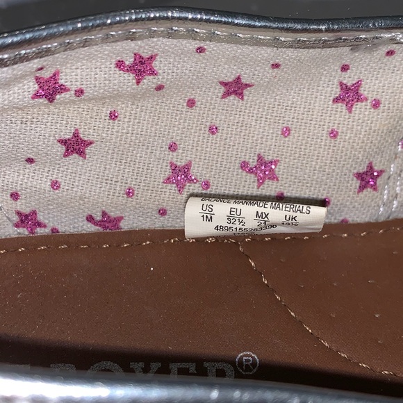 “Joe Boxer”, Girls, Sz 1, Silver Glitter Shoes,EUC - Picture 9 of 9